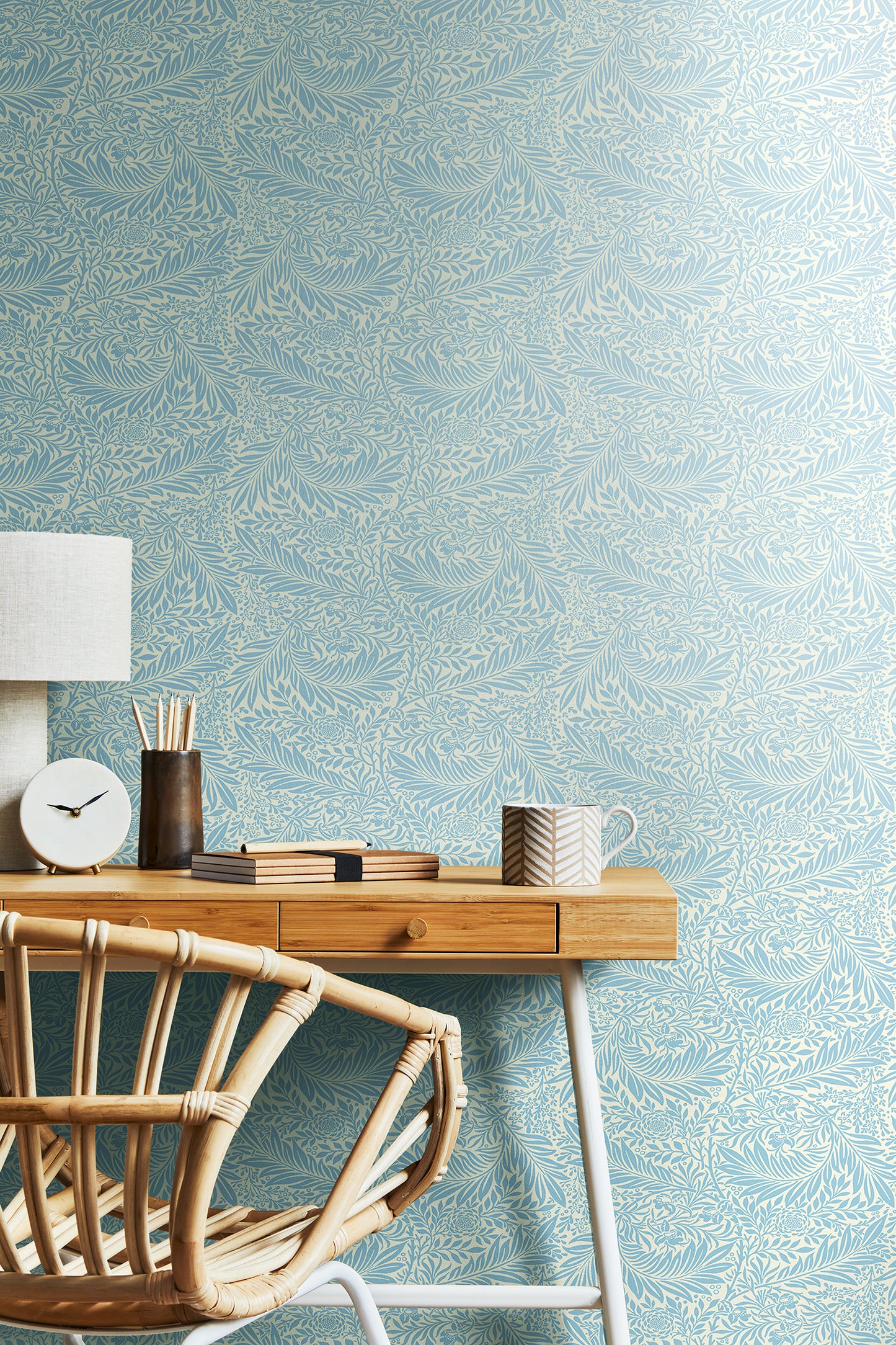 LEAF VINE - Wedgewood Blue